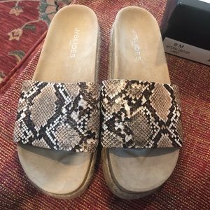 J/SLIDES NYC Libby sandals; beige leopard leather, size 9, new
